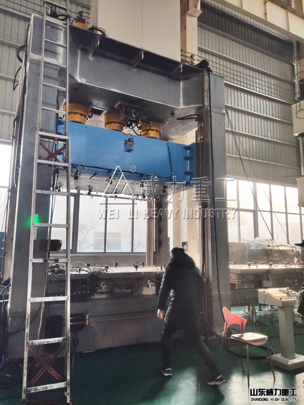 精密200噸框架式油壓機(jī)